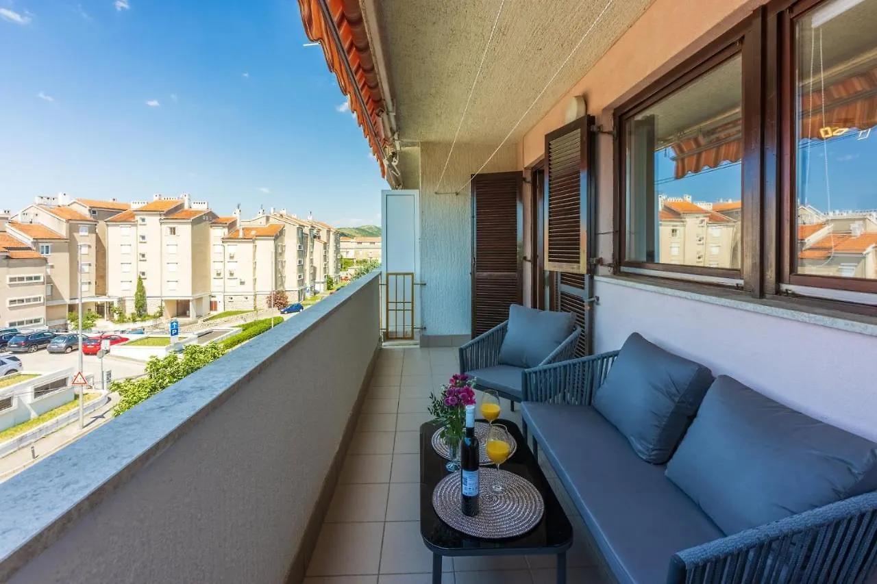 Gabi I Luka Apartment Novi Vinodolski